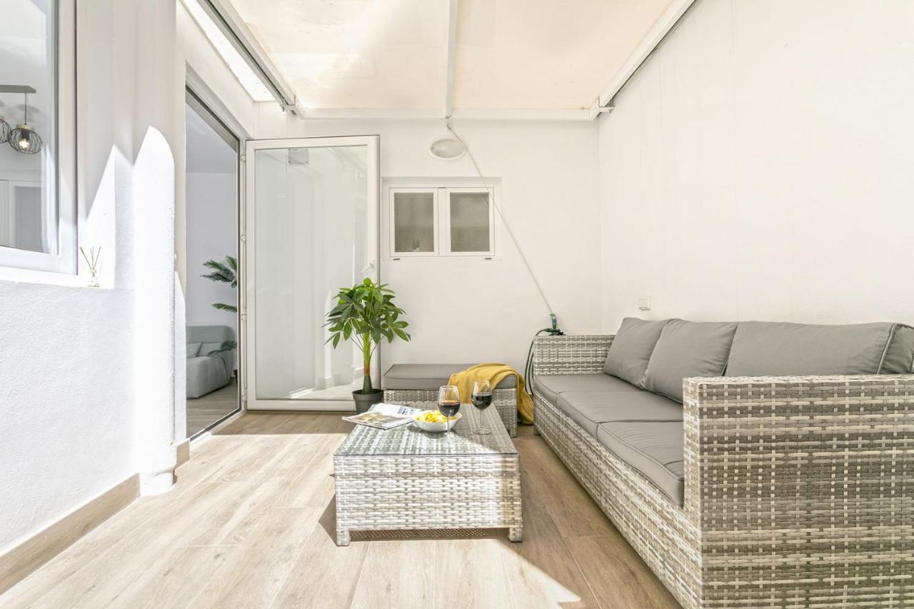Precioso Apartamento Con Patio Малага Экстерьер фото