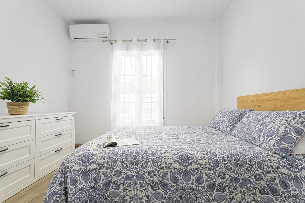 Precioso Apartamento Con Patio Малага Экстерьер фото