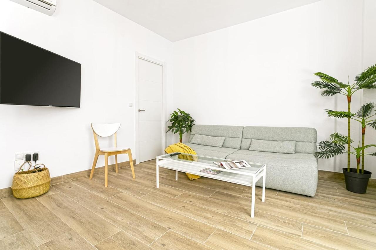 Precioso Apartamento Con Patio Малага Экстерьер фото