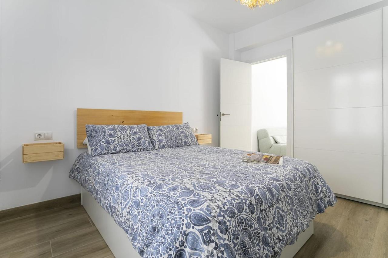 Precioso Apartamento Con Patio Малага Экстерьер фото