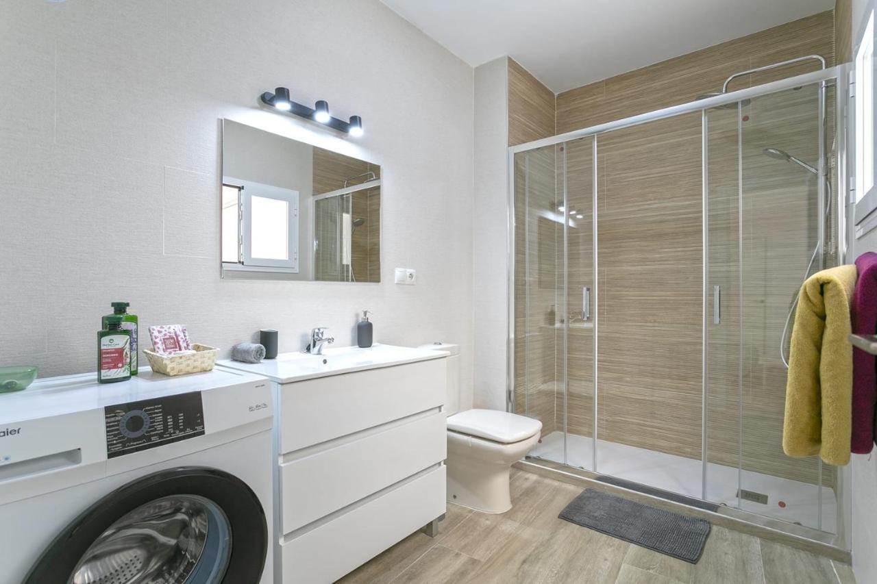 Precioso Apartamento Con Patio Малага Экстерьер фото